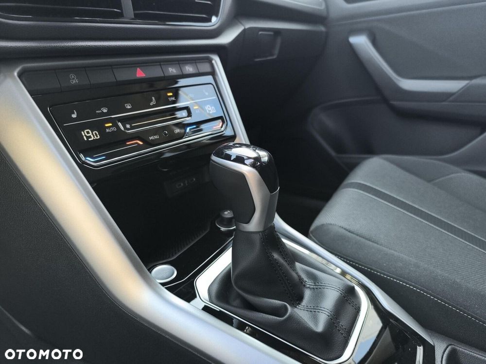 Volkswagen T-Roc - 15