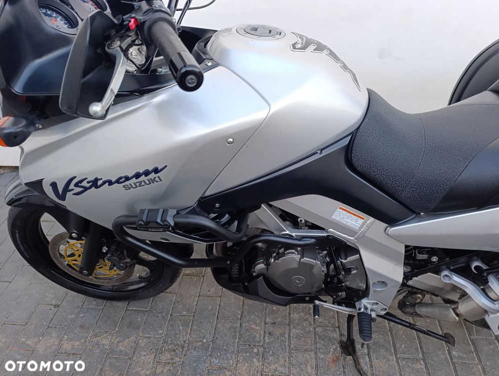 Suzuki V-STROM - 12