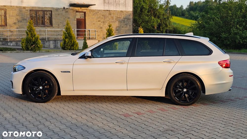 BMW Seria 5 525d xDrive Luxury Line - 2