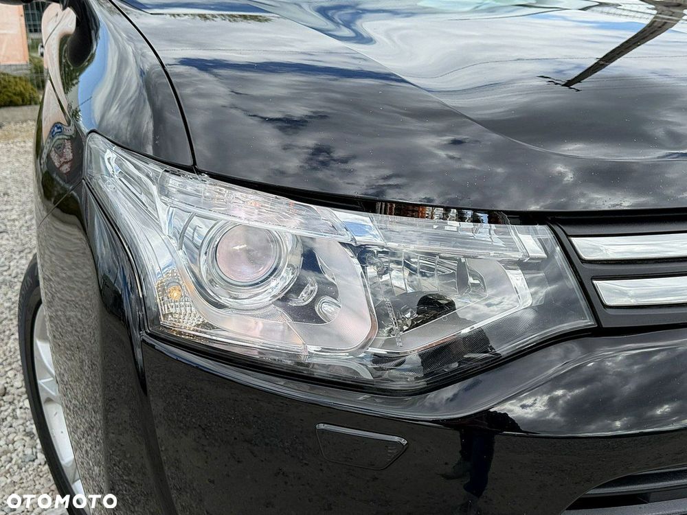 Mitsubishi Outlander - 10