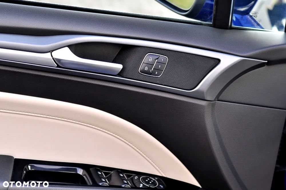 Ford Mondeo 2.0 TDCi Titanium - 19