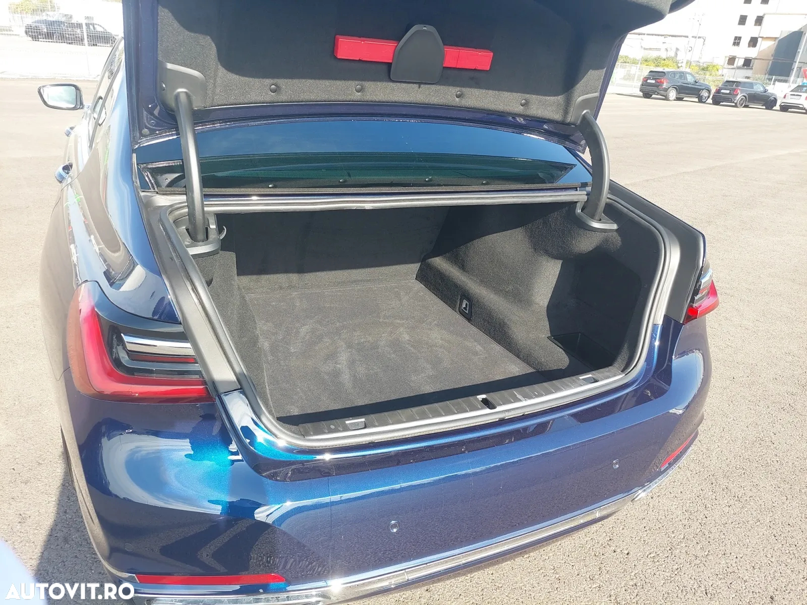 BMW Seria 7 750Li xDrive - 24
