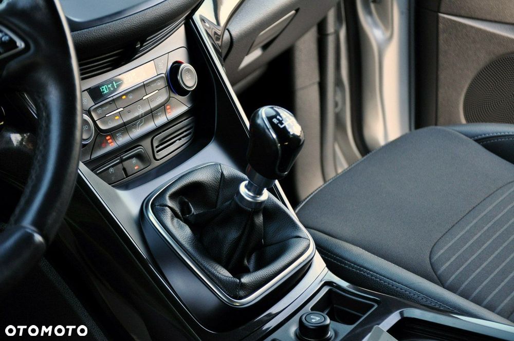 Ford Kuga - 35