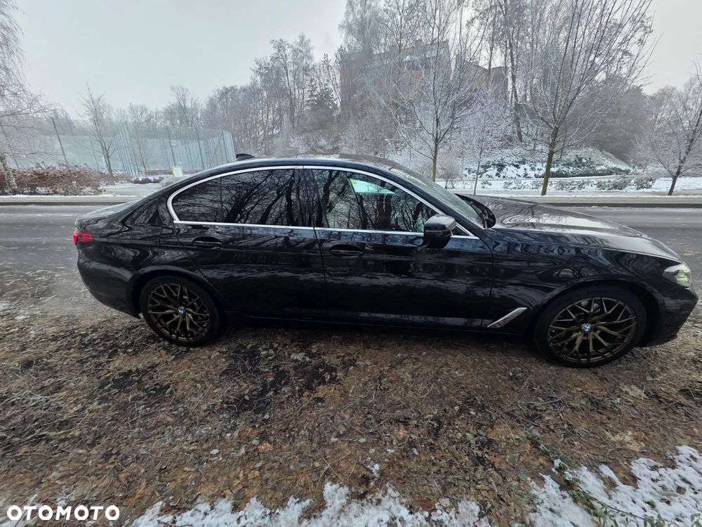 BMW Seria 5 518d Luxury Line - 15