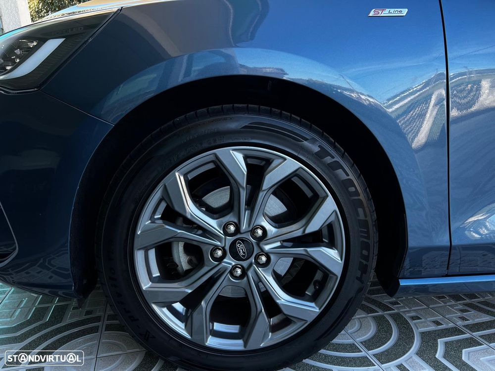 Ford Focus 1.0 EcoBoost MHEV ST-Line X - 56