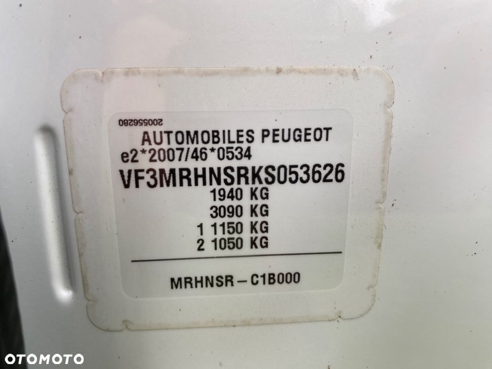 Peugeot 3008 1.2 PureTech GPF Allure S&S EAT8 - 19
