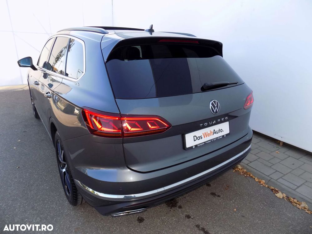 Volkswagen Touareg 3.0 V6 TDI 4Motion DPF Automatik Elegance - 4