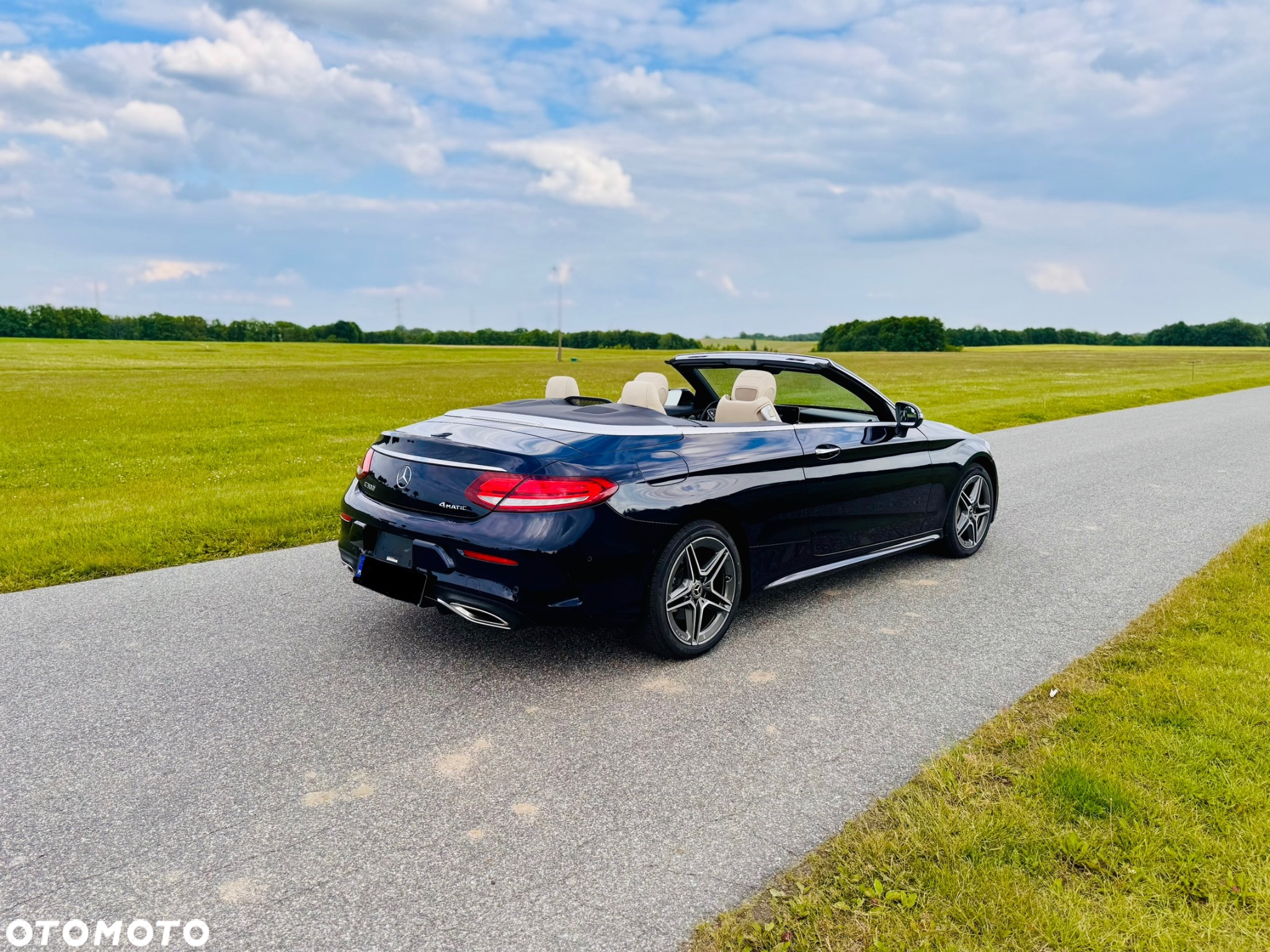 Mercedes-Benz Klasa C 300 4Matic 9G-TRONIC AMG Line - 13
