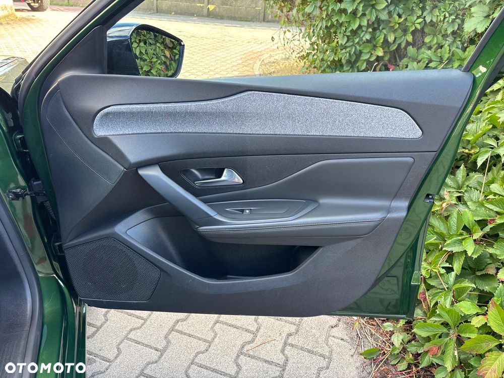 Peugeot 308 1.5 BlueHDi Allure S&S - 32