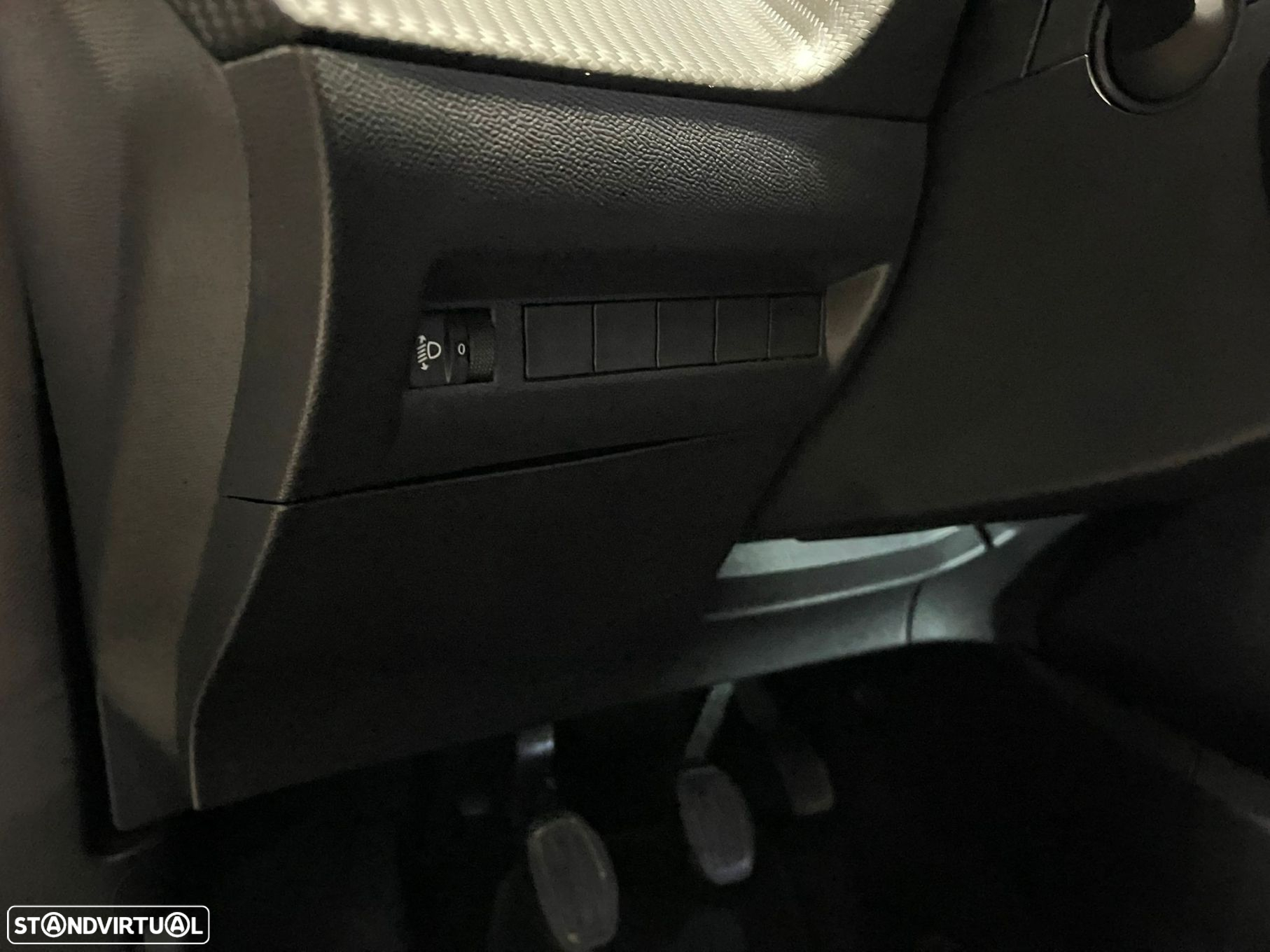 Peugeot 2008 - 7