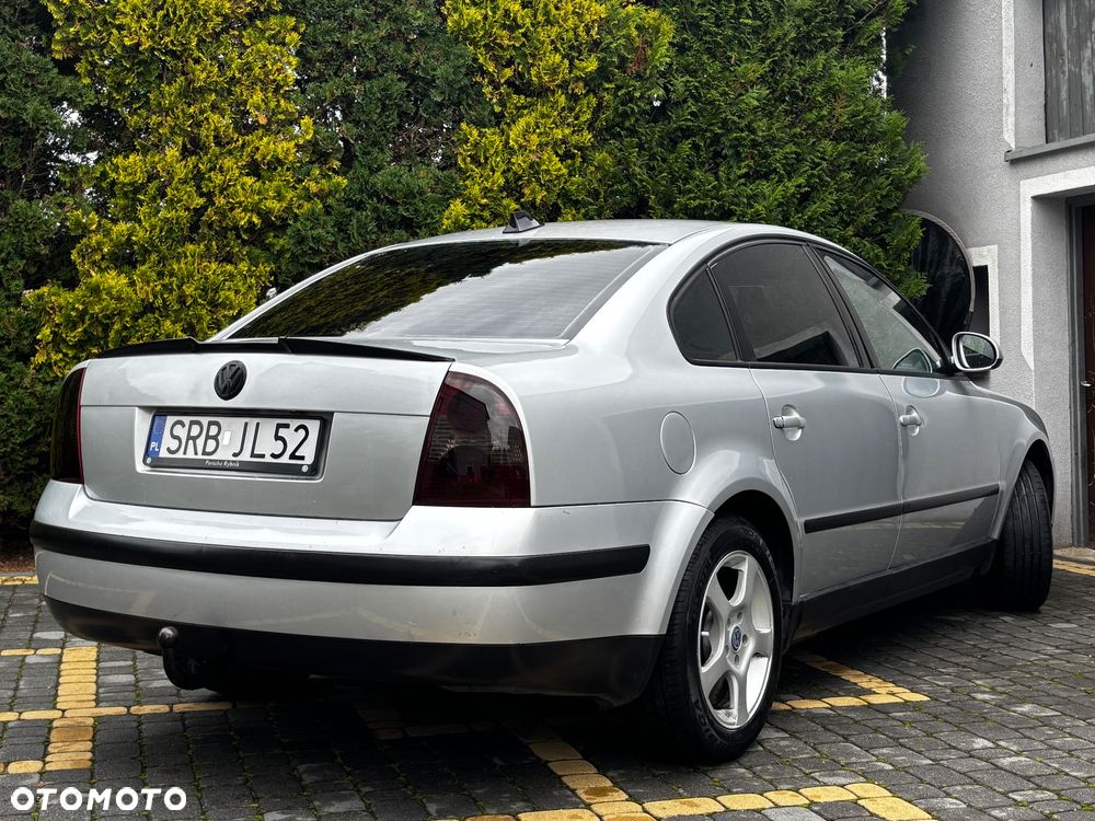 Volkswagen Passat 1.9 TDI Basis - 10