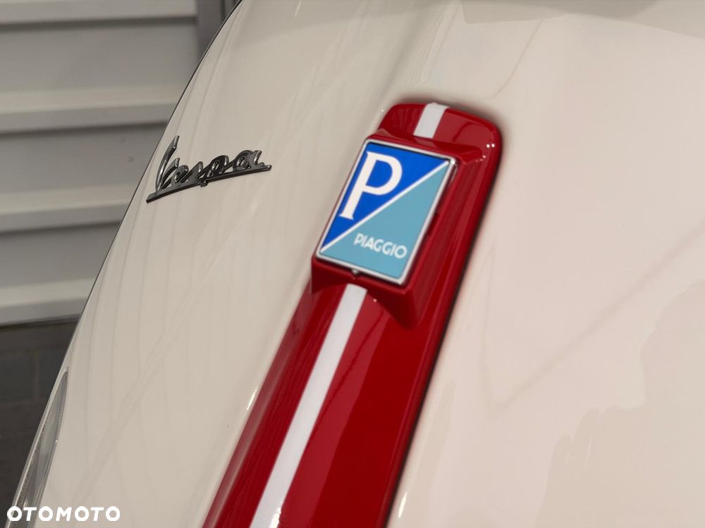 Piaggio Vespa - 10