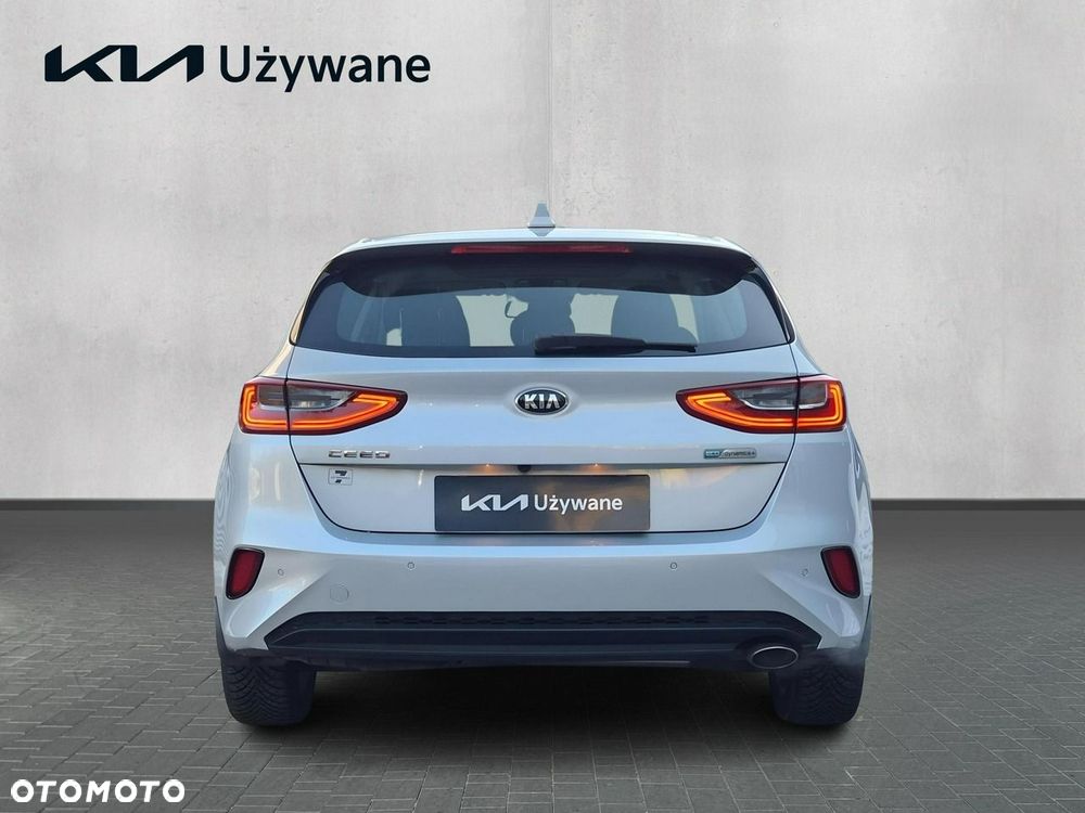 Kia Ceed 1.6 CRDi mHEV M - 5