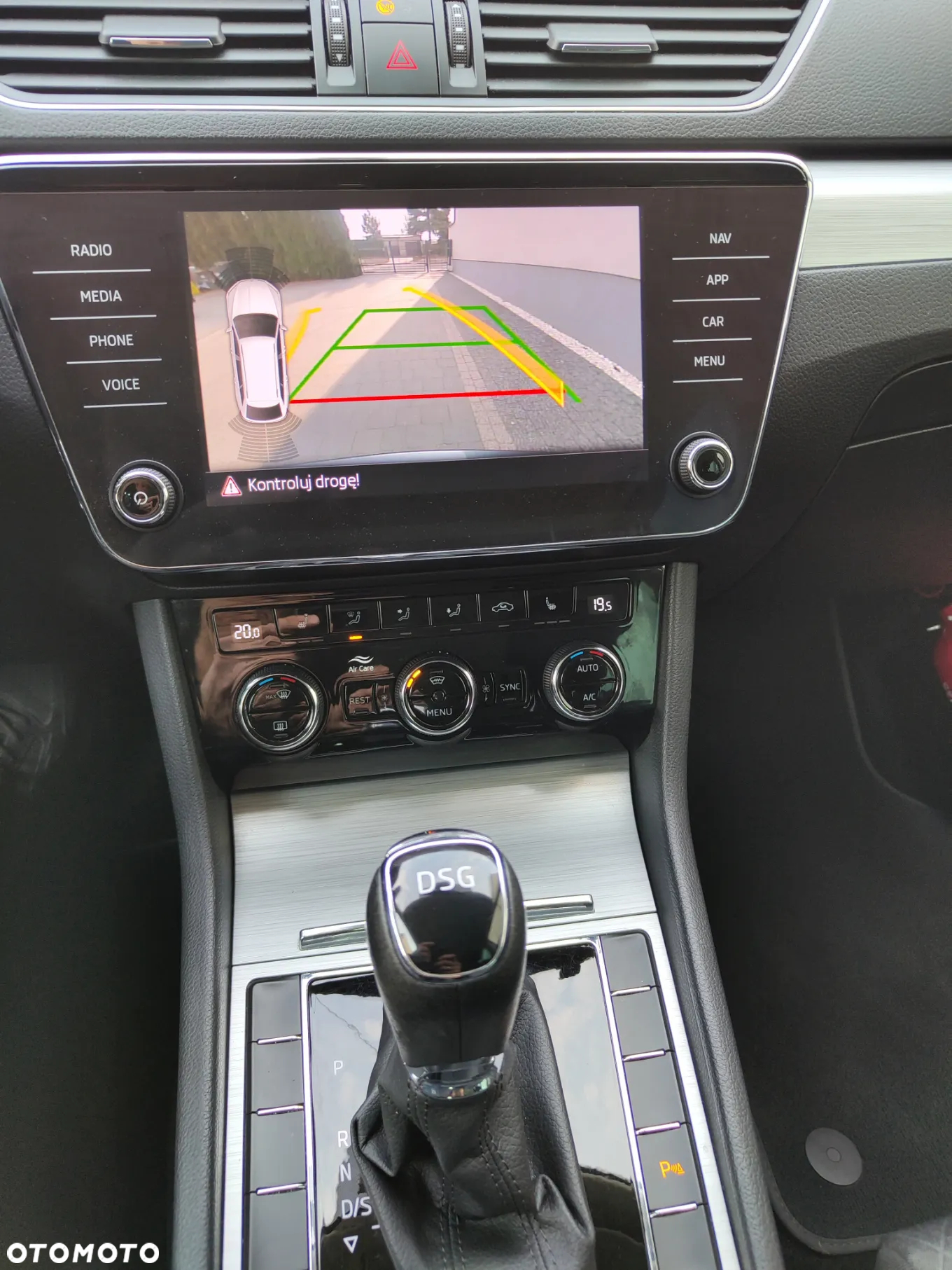 Skoda Superb Combi 2.0 TDI DSG Essence - 17