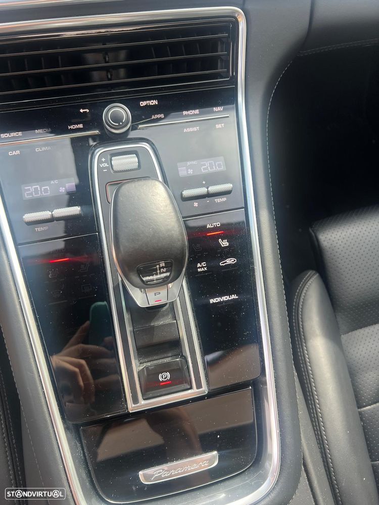 Porsche Panamera Sport Turismo - 14