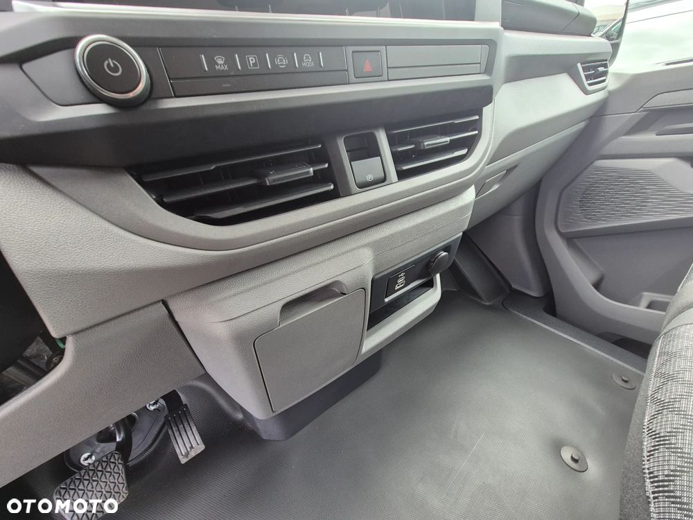 Volkswagen Transporter Kombi L2H1 M1 4Motion - 17