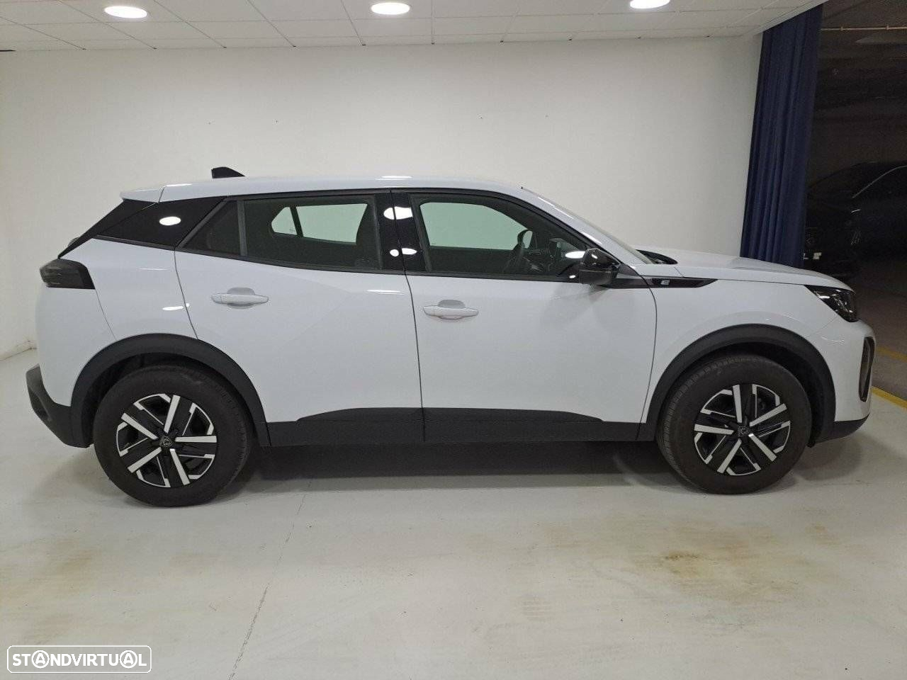 Peugeot e-2008 54 kWh Active - 4