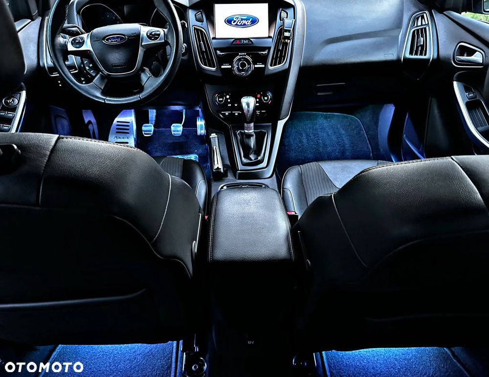 Ford Focus 1.6 EcoBoost Titanium - 23