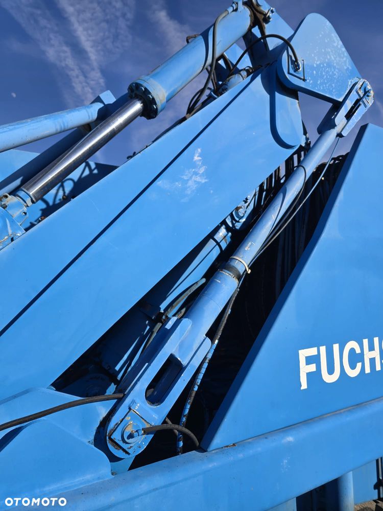 Fuchs MHL 360 - 8