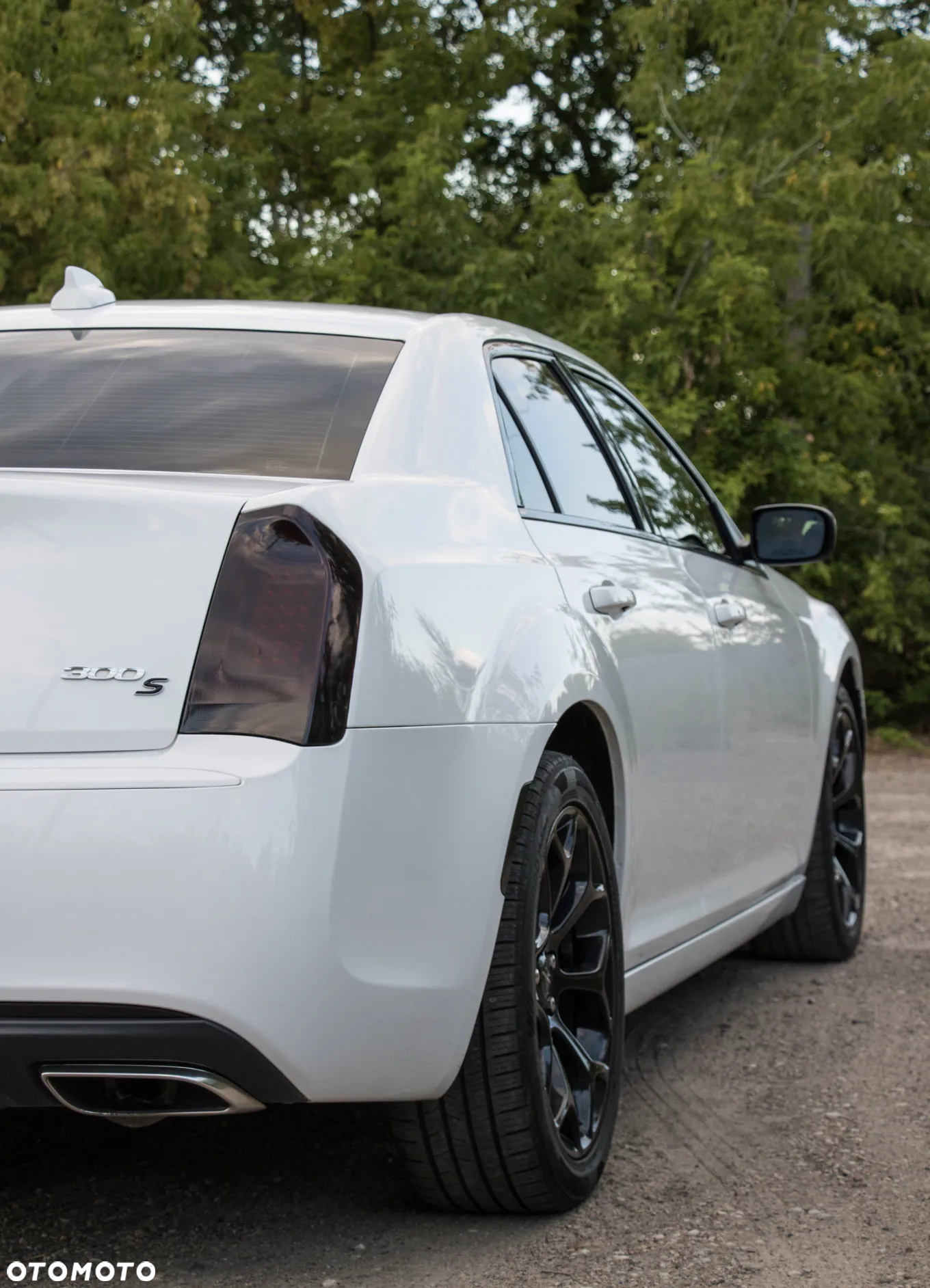 Chrysler 300s - 20
