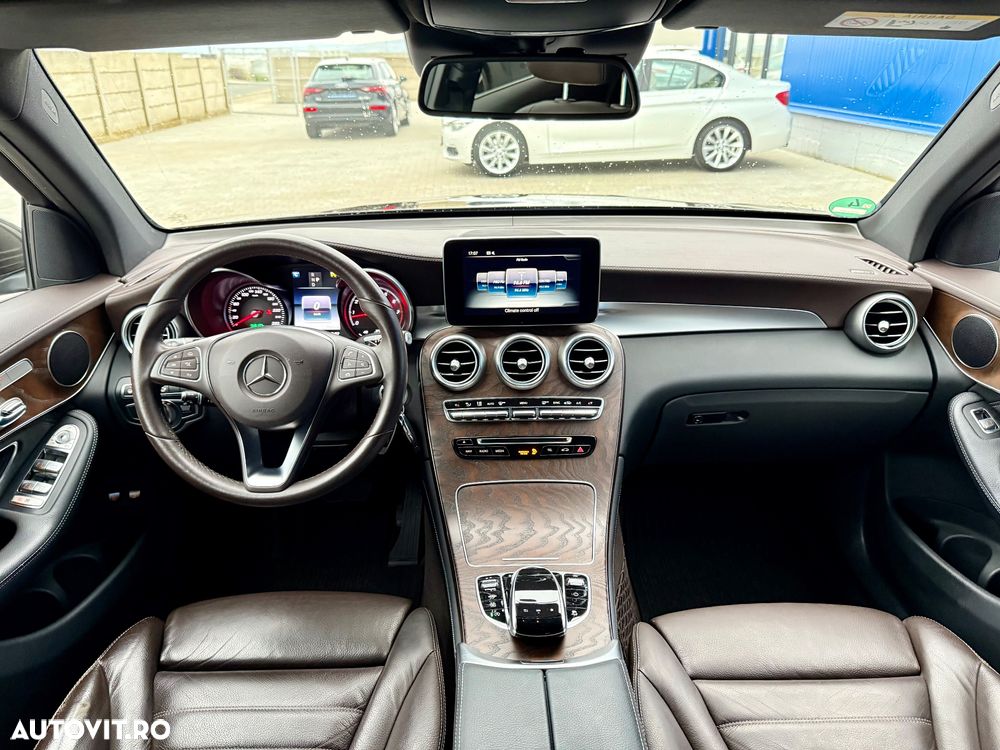 Mercedes-Benz GLC 250 4MATIC 9G-TRONIC AMG Line - 7