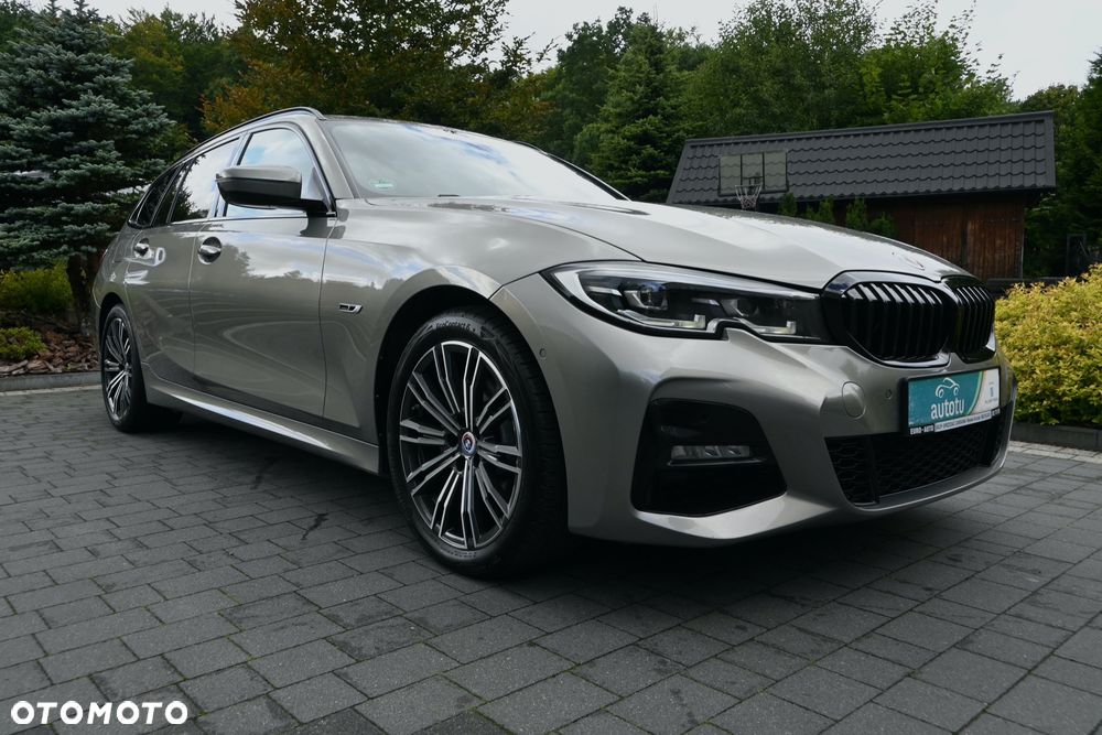BMW Seria 3 320e M Sport - 9