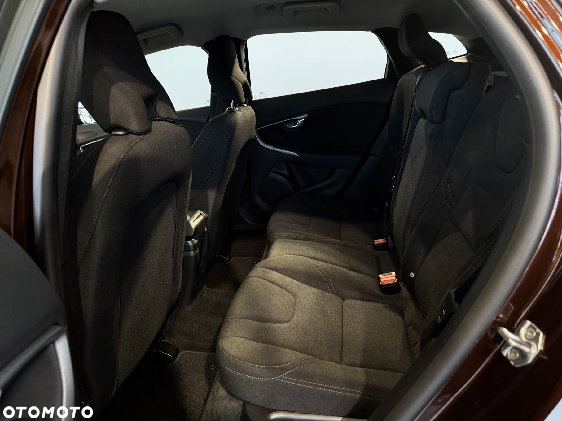 Volvo V40 Cross Country - 14