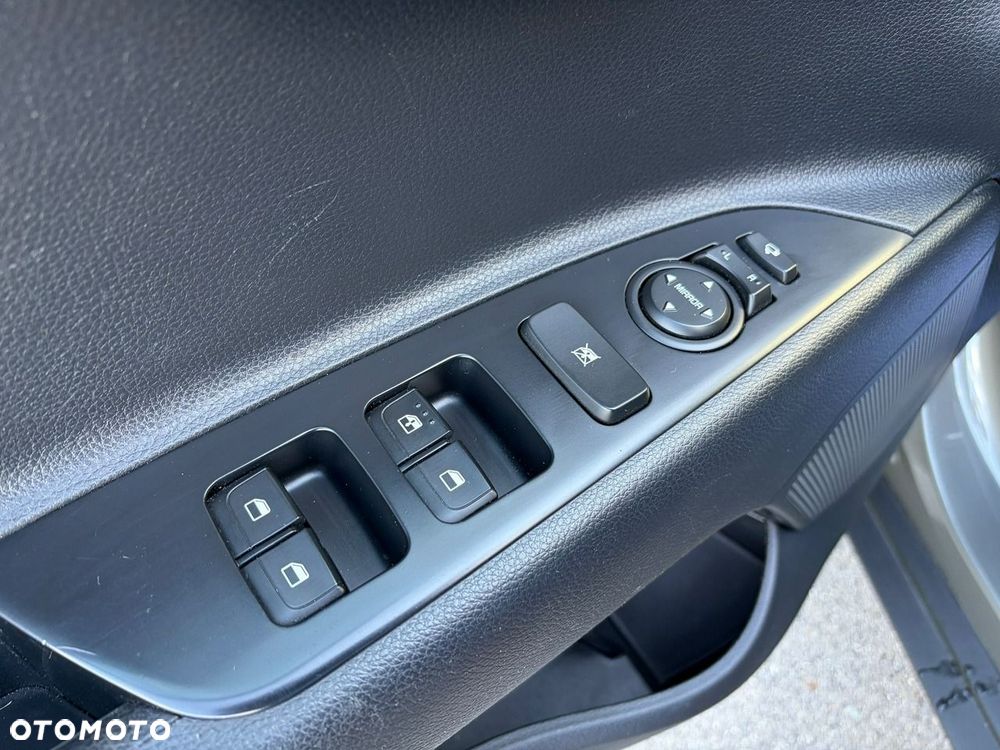 Kia Stonic - 18