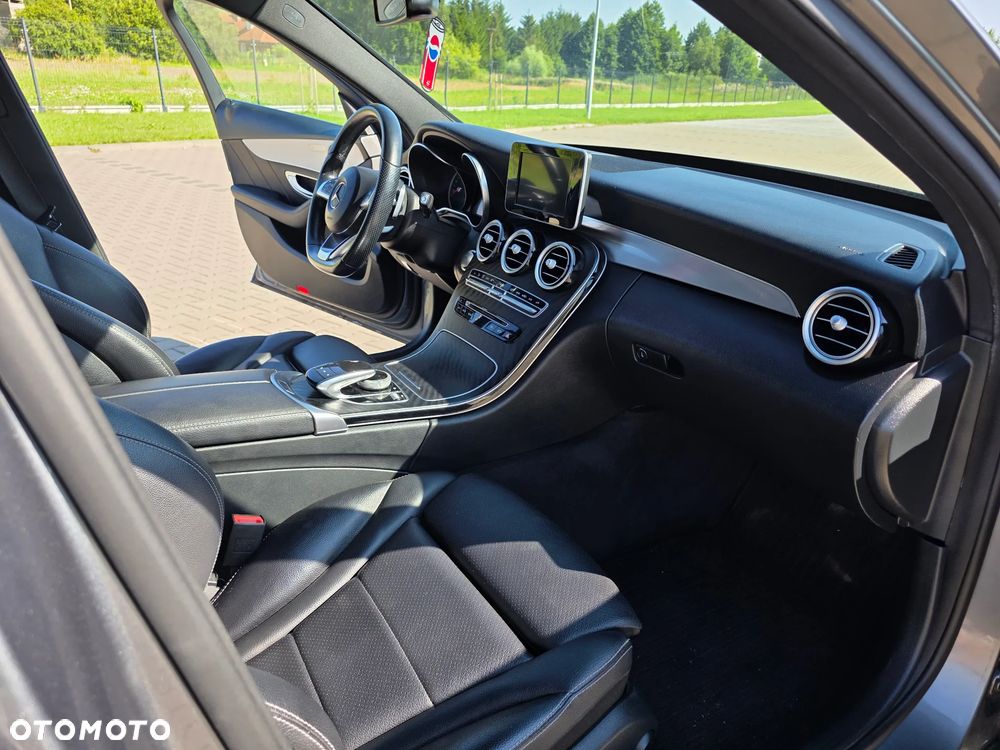 Mercedes-Benz Klasa C 180 9G-TRONIC AMG Line - 11