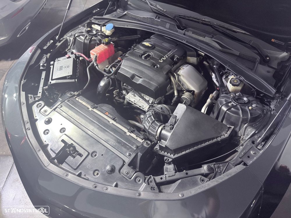 Chevrolet Camaro Coupe 2.0 Aut. - 23