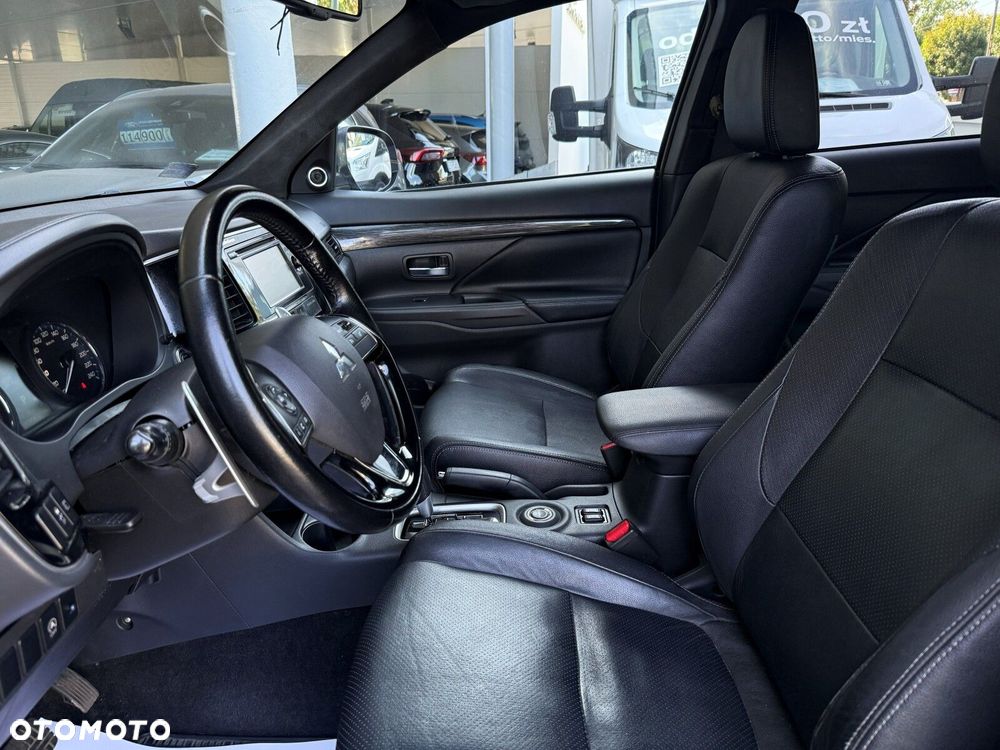 Mitsubishi Outlander 2.0 Intense Comfort 4WD CVT - 14