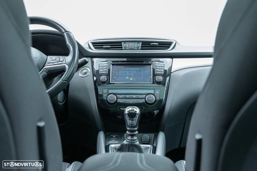 Nissan Qashqai 1.5 dCi N-Connecta - 29