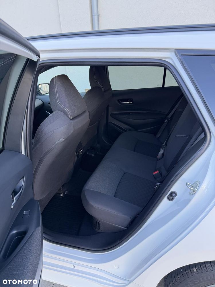 Toyota Corolla 2.0 Hybrid Comfort - 26