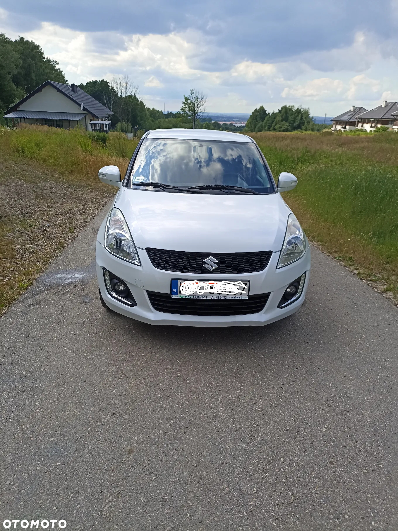 Suzuki Swift 1.2 Premium - 2