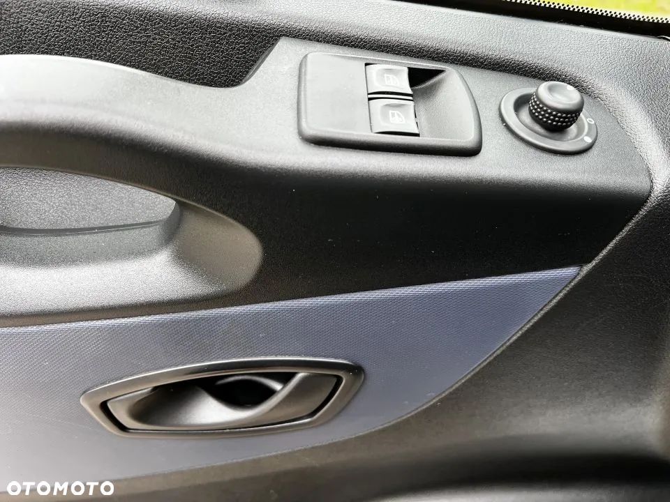 Opel Vivaro - 14