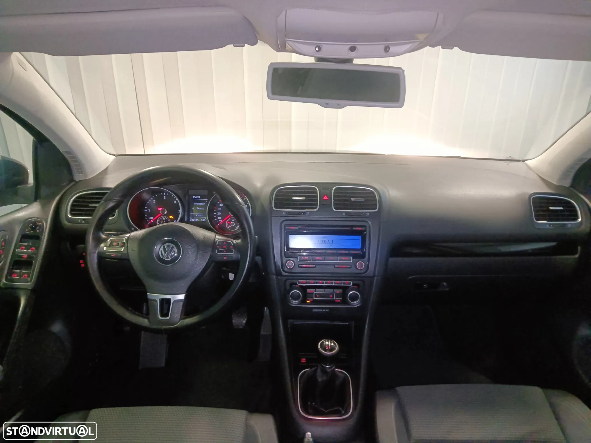 VW Golf 1.6 TDi Confortline - 17
