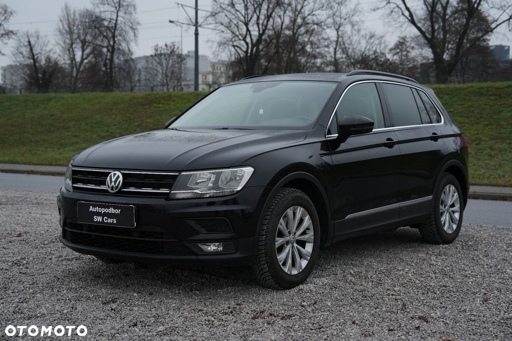 Volkswagen Tiguan - 1