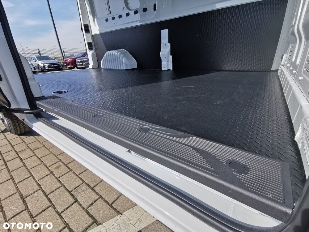 Maxus deliver-9 L3H2 - 35