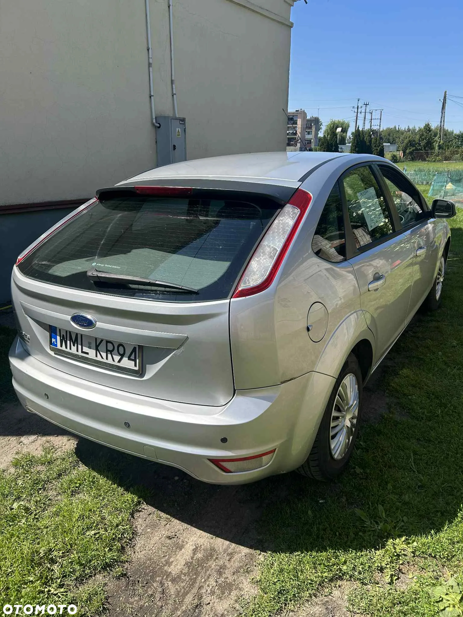 Ford Focus 1.6 Ambiente - 4