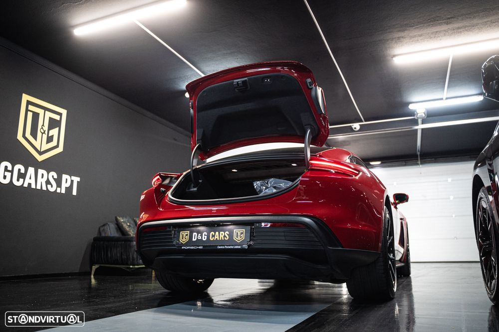 Porsche Taycan Bateria Performance Plus - 31