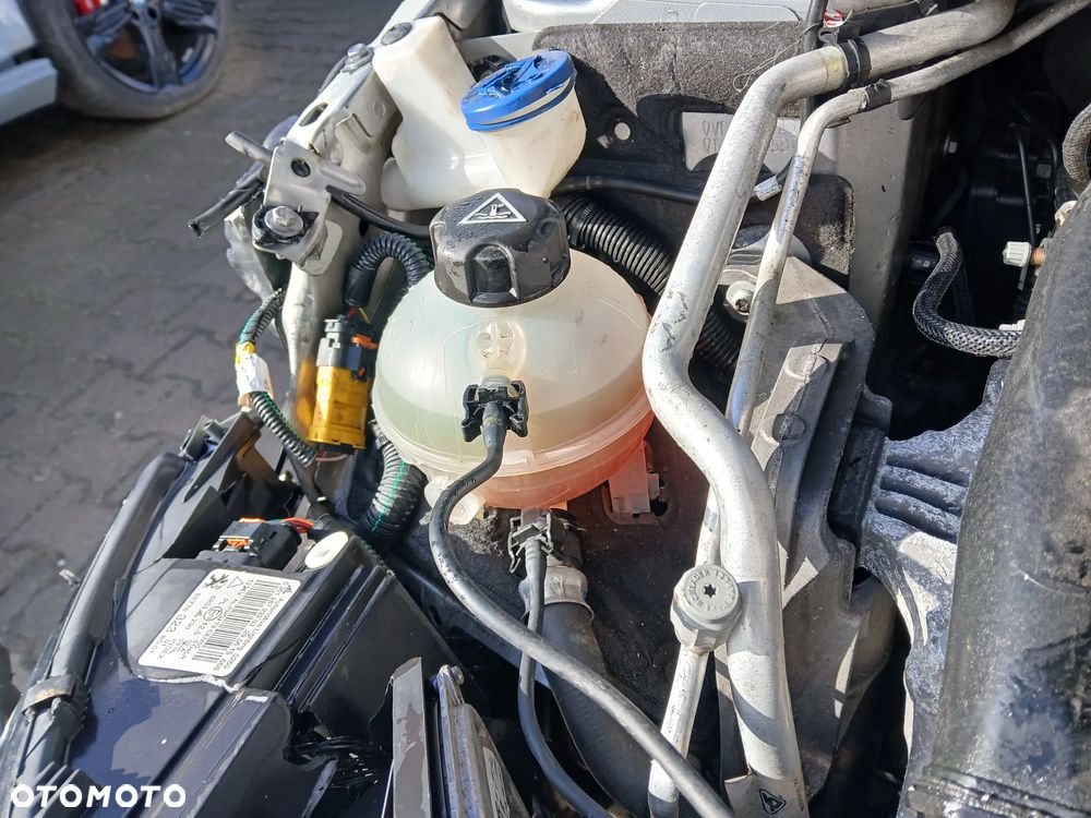 Peugeot 308 125 THP Allure - 11