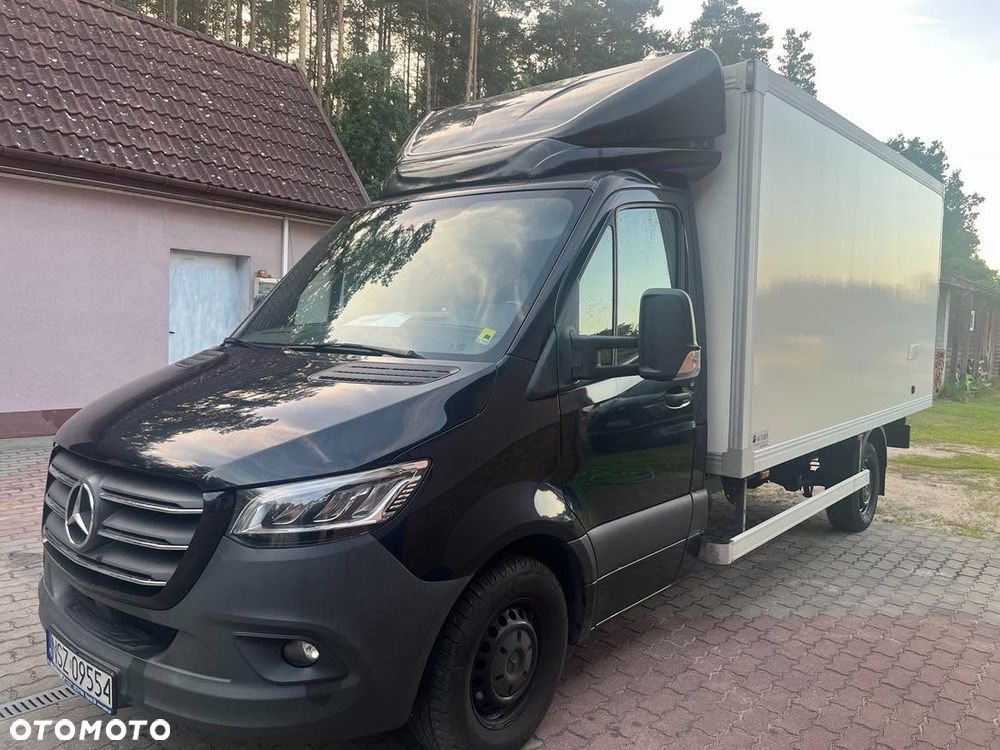 Mercedes-Benz Sprinter 319 - 2