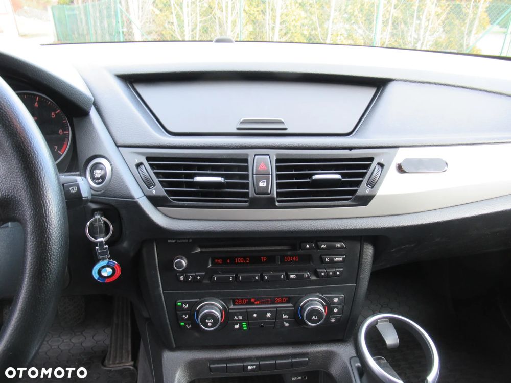 BMW X1 sDrive18i - 12