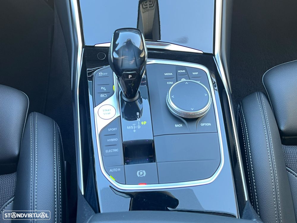 BMW 320 e Corporate Edition Auto - 18
