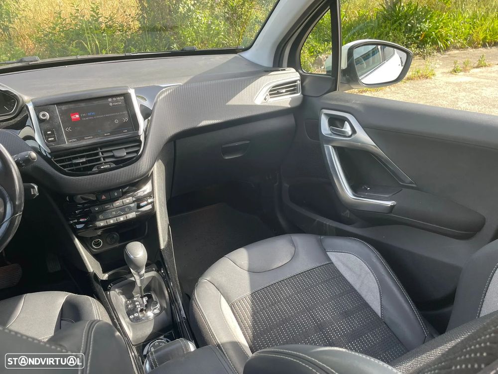 Peugeot 2008 PureTech 110 Stop&Start EAT6 Allure - 14
