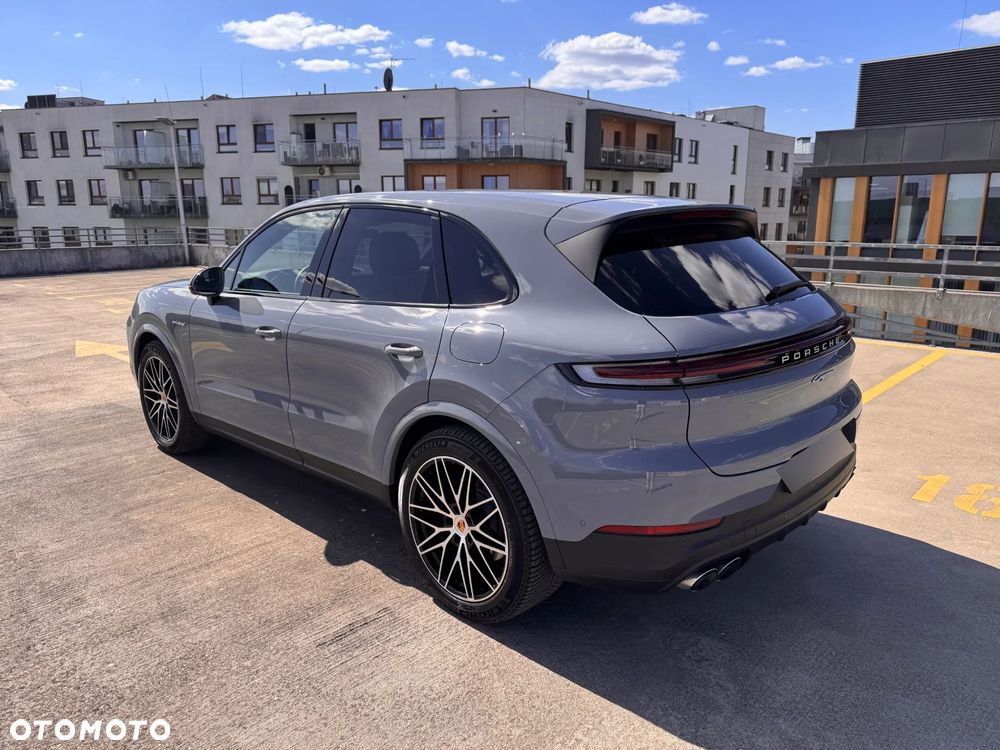 Porsche Cayenne E-Hybrid - 4