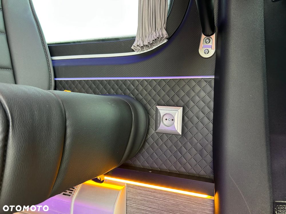 Mercedes-Benz Sprinter 519 - 22