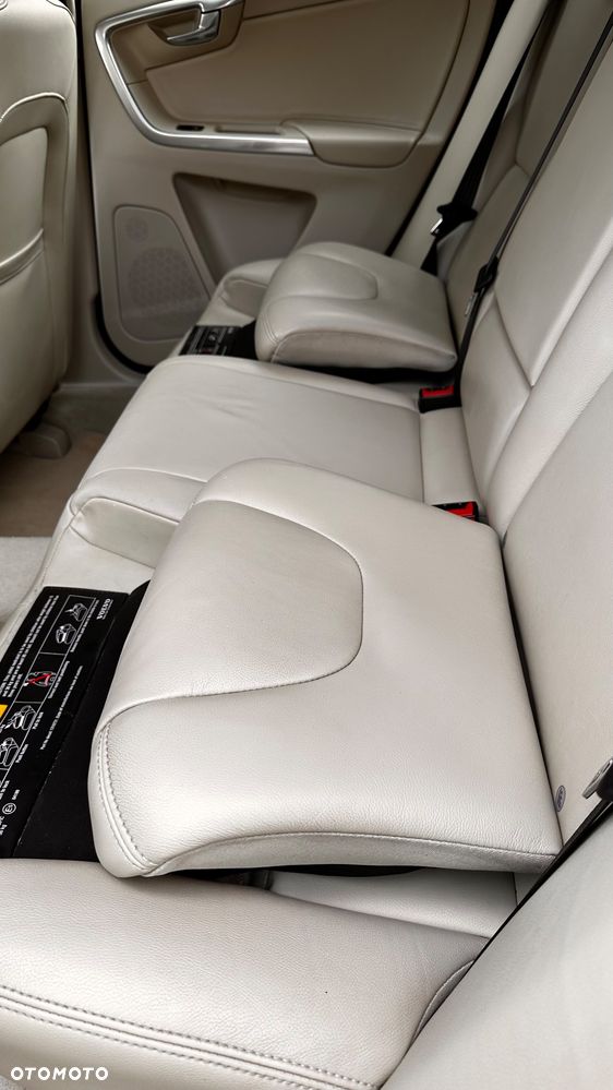 Volvo XC 60 D4 AWD Summum - 11