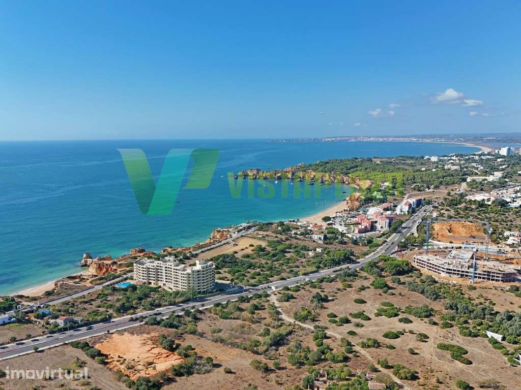 T3 Novo com Duas Suítes, Dois Pátios Privativos e Piscina Infinita ... - Grande imagem: 5/31