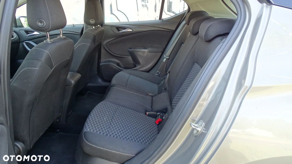 Opel Astra V 1.4 T Dynamic - 14